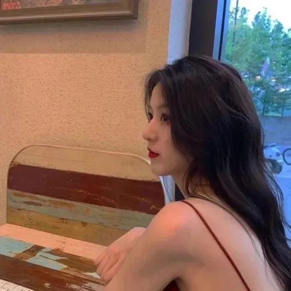 没有男人,女人更美